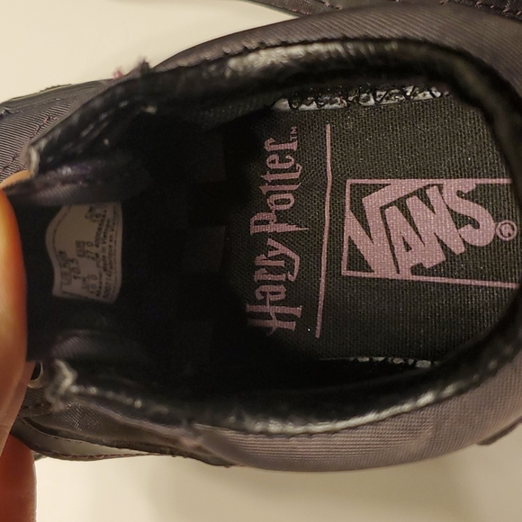 NEVER WORN Vans Harry Potter Unisex Sneakers Kids size 10.5 Dark Purple - Picture 2 of 9